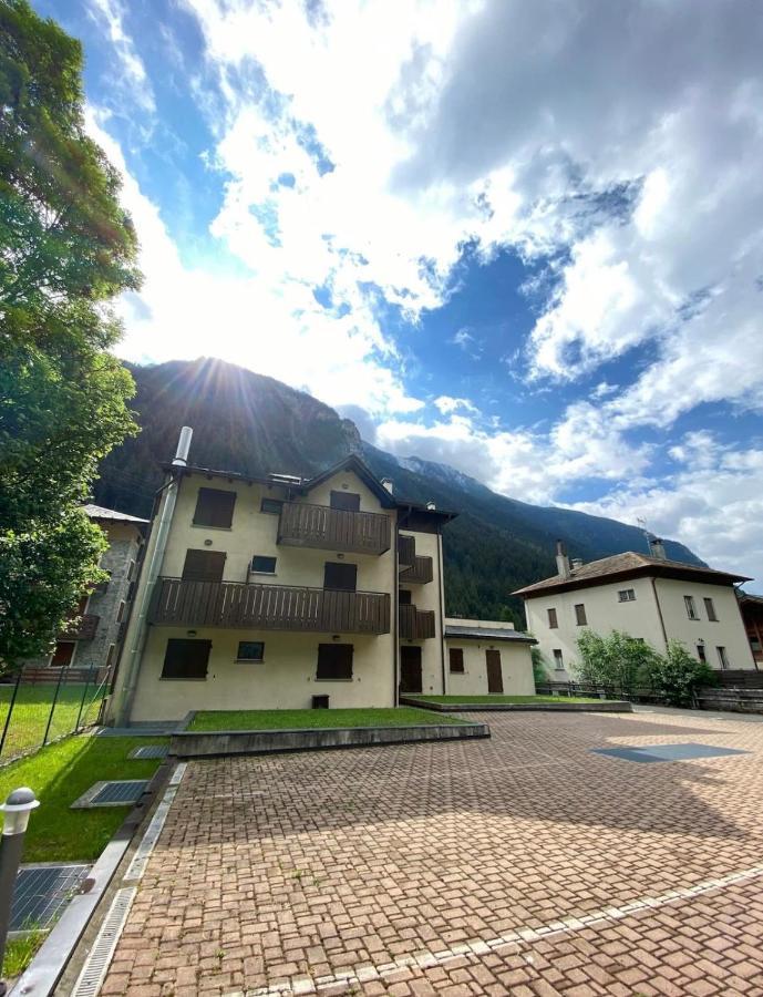 Bianchina - Bilocale Con Giardino Privato Apartment Valdisotto Exterior foto